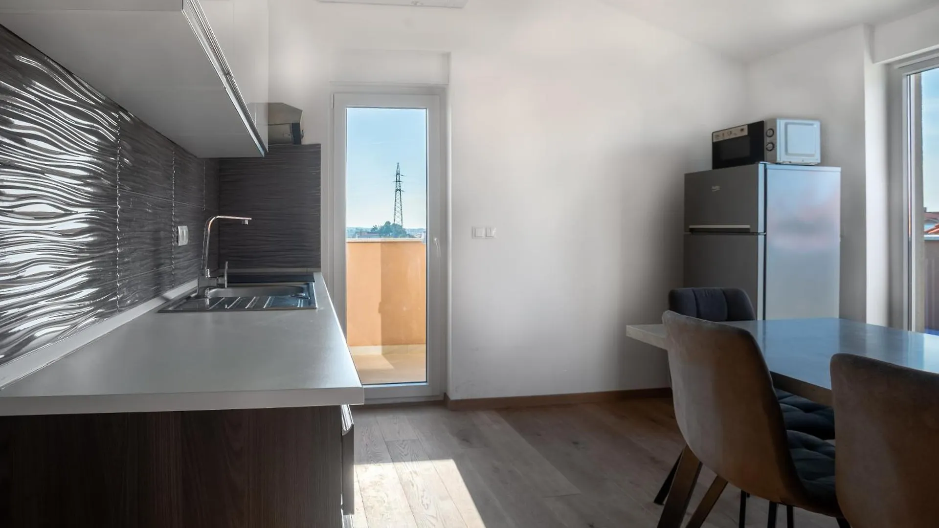 Dukat Apartment Nin 0*,