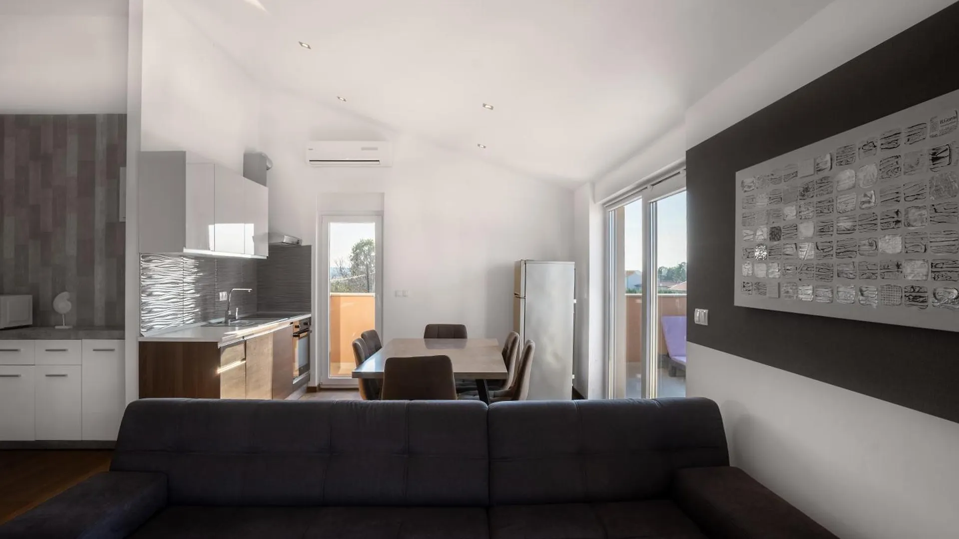 Dukat Apartment Nin
