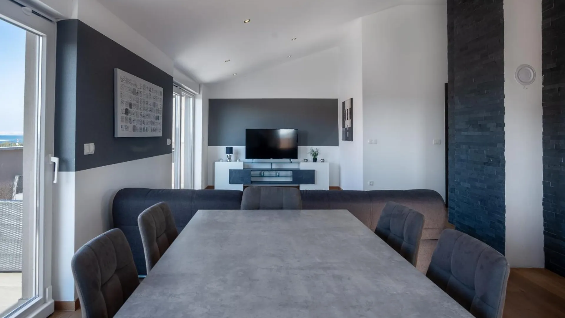 Dukat Apartment Nin