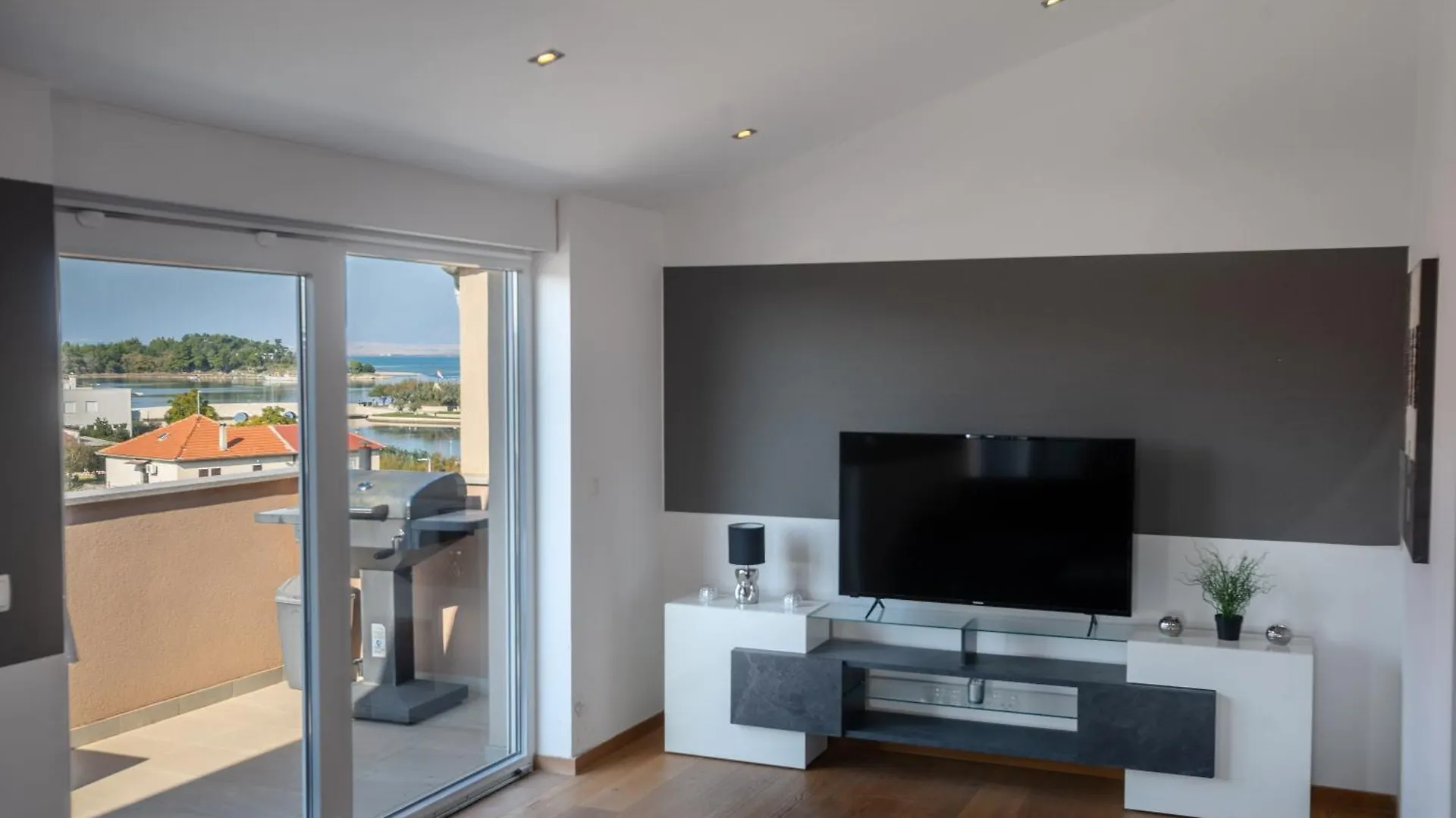 Dukat Apartment Nin